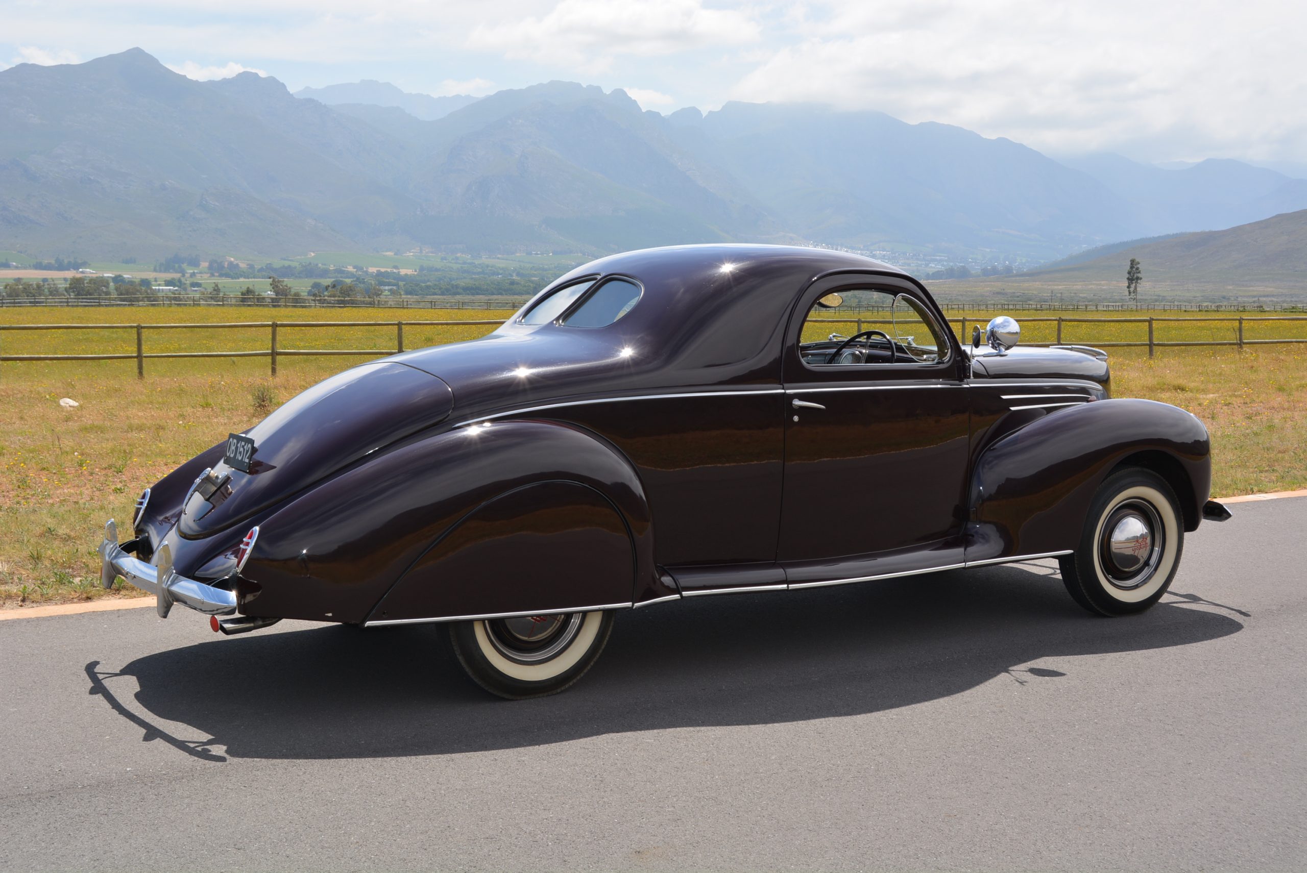 Collection In Action: Lincoln Zephyr - Franschhoek Motor Museum